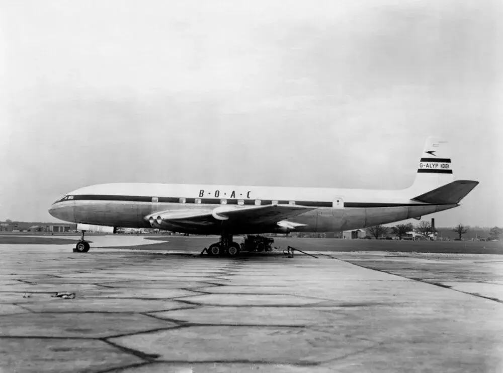 The De Havilland Comet Disasters